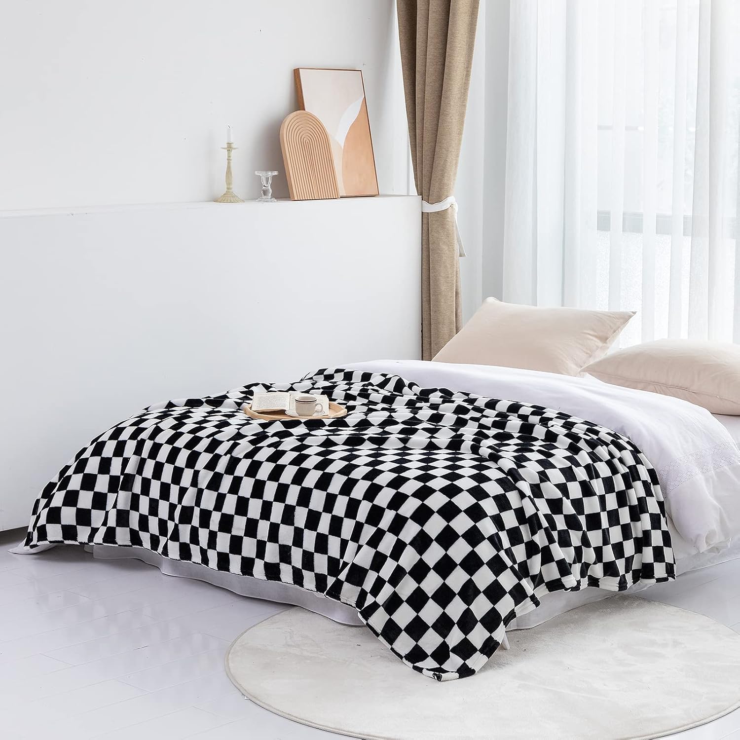 Black & White Checkerboard Flannel Throw Blanket 50"x60" – Soft Retro Grid Blanket for Couch & Bed