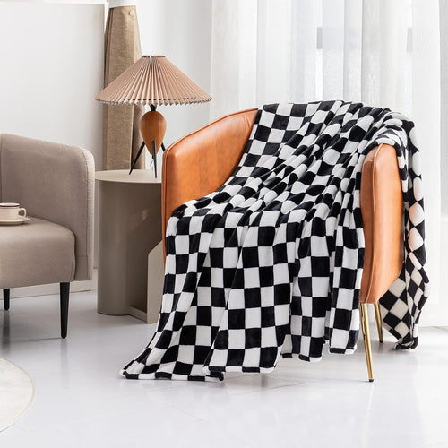 Black & White Checkerboard Flannel Throw Blanket 50"x60" – Soft Retro Grid Blanket for Couch & Bed