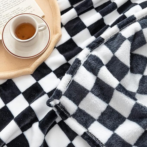 Black & White Checkerboard Flannel Throw Blanket 50"x60" – Soft Retro Grid Blanket for Couch & Bed