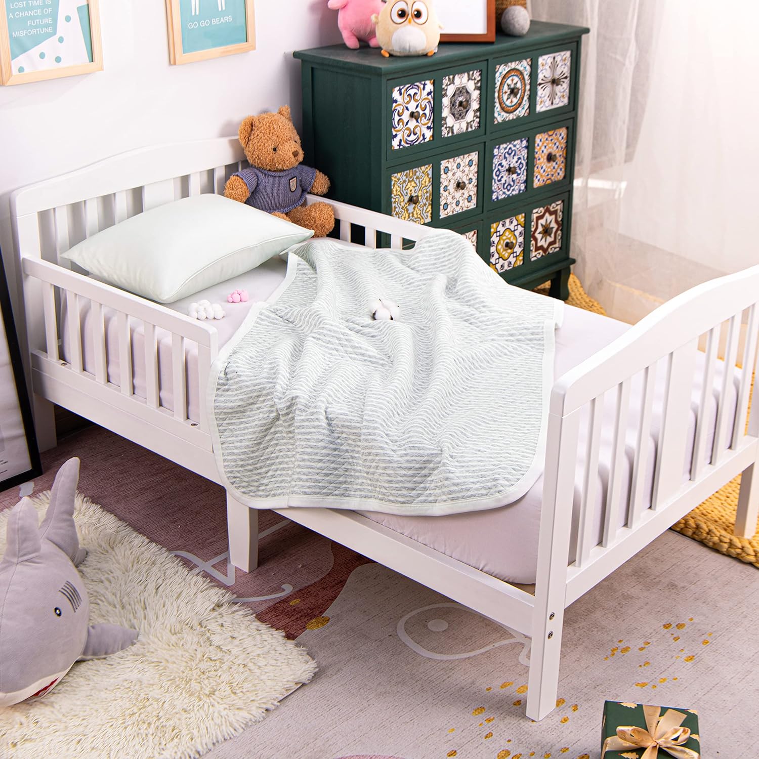 Striped Quilted Toddler Blanket 43"x55" – Soft Breathable Gray Baby Throw for Bed, Nap & Travel